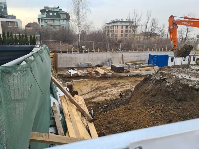 „Александрит“, бул. „Черни връх“ 166, София — снимка 13