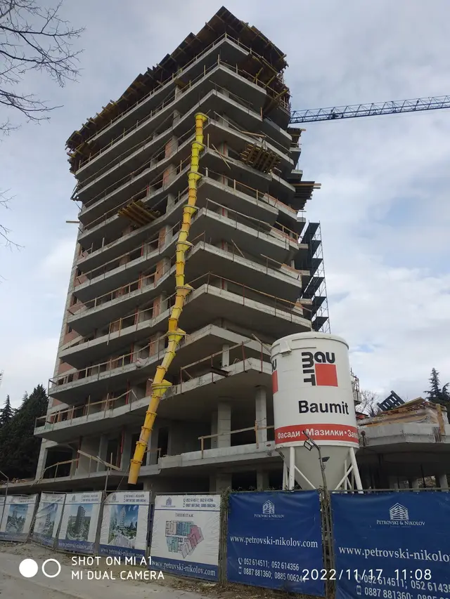 „Знамената“, бул. „Васил Левски“ 76 — снимка 44